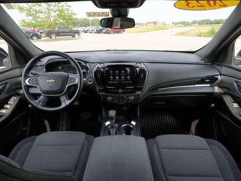 Used 2023 Chevrolet Traverse LT AWD/4WD image 28