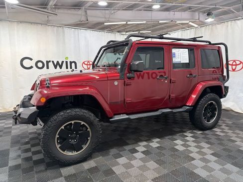 Used 2012 Jeep Wrangler Unlimited Sahara AWD/4WD image 4