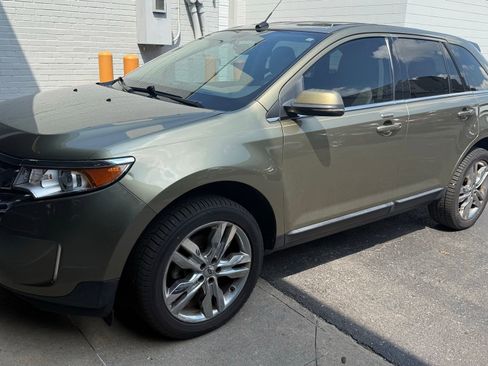 Used 2013 Ford Edge Limited w/ Driver Entry Pkg FWD image 11