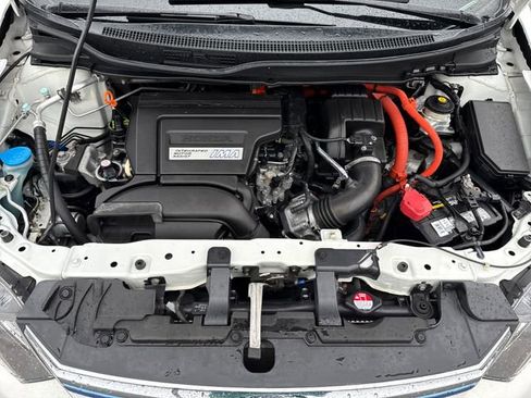 Used 2012 Honda Civic Hybrid Sedan image 29