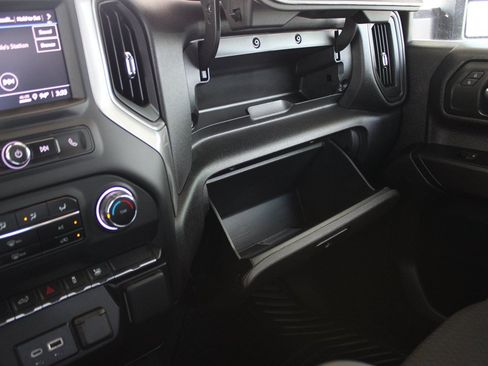 Used 2025 Chevrolet Silverado 2500 Custom w/ Custom Convenience Package AWD/4WD image 29