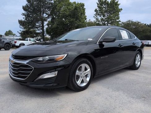 Used 2021 Chevrolet Malibu LS FWD image 9