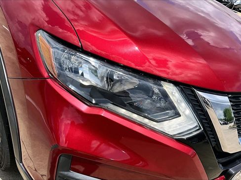 Used 2019 Nissan Rogue SV w/ Premium Package FWD image 26
