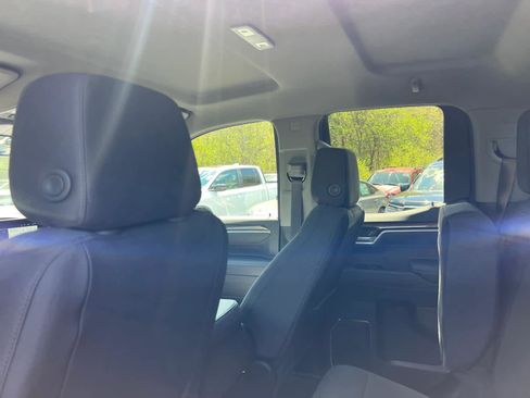 Used 2025 Chevrolet Silverado 1500 LT AWD/4WD image 31