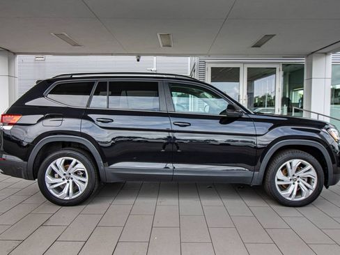 Certified 2023 Volkswagen Atlas SE FWD image 3