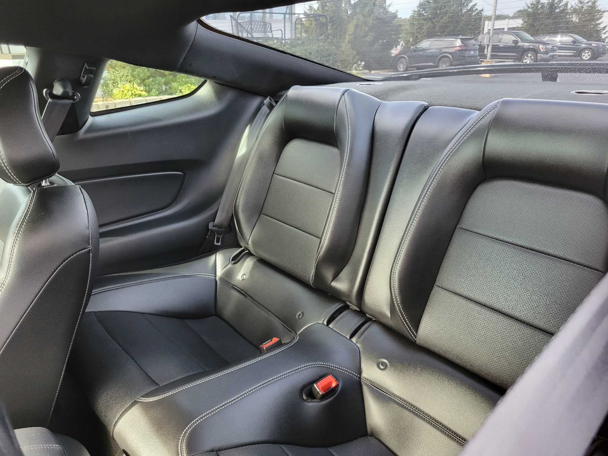 Used 2020 Ford Mustang GT Premium w/ Ford Safe & Smart Package RWD image 20