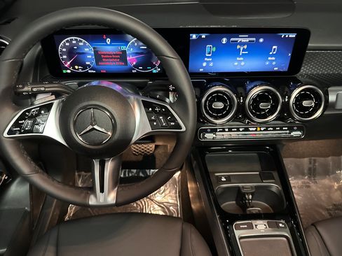 New 2026 Mercedes-Benz GLB 250 250 image 50