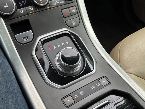 Used 2016 Land Rover Range Rover Evoque SE image 69