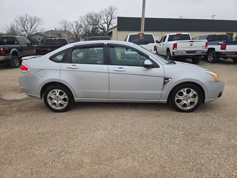Used 2008 Ford Focus SES image 2