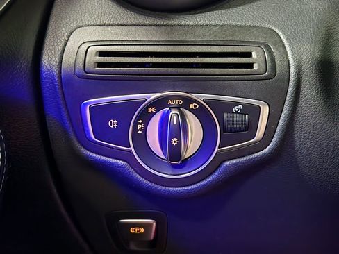 Used 2022 Mercedes-Benz GLC 300 image 41