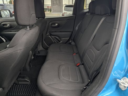 Certified 2022 Jeep Renegade Latitude image 7