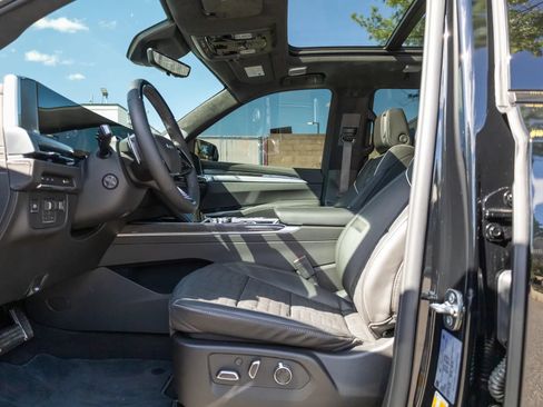 Used 2026 Cadillac Escalade V AWD/4WD image 41
