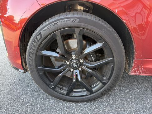 Used 2022 Land Rover Range Rover Sport SVR Carbon Edition AWD/4WD image 7