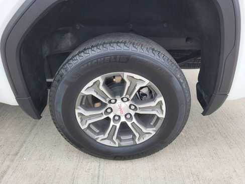 Used 2025 GMC Sierra 1500 SLT image 24