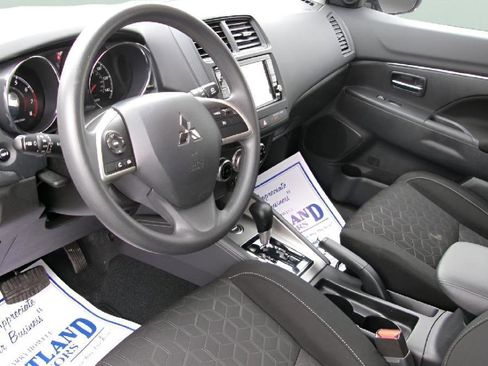 Used 2025 Mitsubishi Outlander Sport ES AWD/4WD image 12