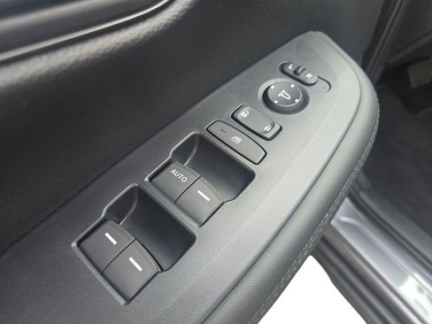 New 2027 Honda HR-V LX image 8