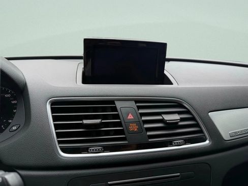 Used 2018 Audi Q3 2.0T Premium Plus w/ Premium Plus Package image 42