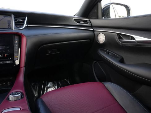 Certified 2025 INFINITI QX55 Sensory image 8