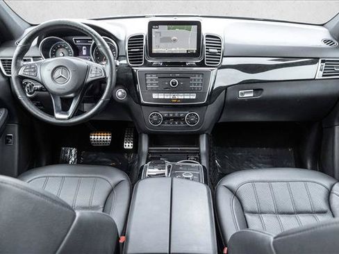 Used 2019 Mercedes-Benz GLE 400 4MATIC image 21