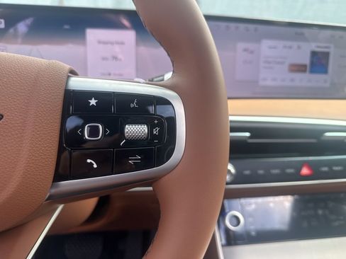 New 2026 Genesis GV70 2.5T Advanced image 17