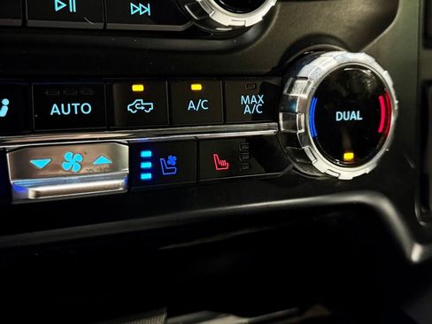 Used 2023 Ford F250 Lariat w/ Chrome Package image 22