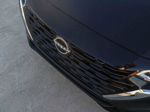 Used 2024 Nissan Sentra S image 8