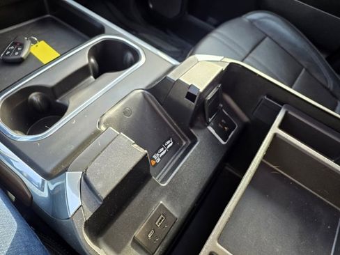 Used 2024 Chevrolet Silverado 3500 High Country w/ High Country Premium Package image 28