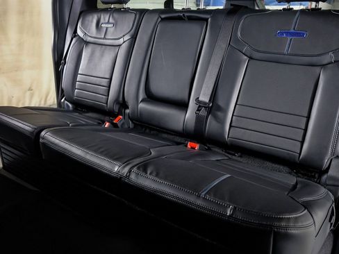 Used 2026 Ford F450 Platinum image 33