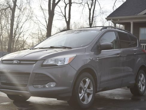 Used 2013 Ford Escape SE image 1