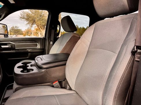 Used 2024 RAM 2500 Big Horn image 39