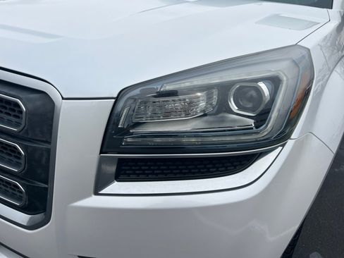 Used 2017 GMC Acadia Limited SLT image 30