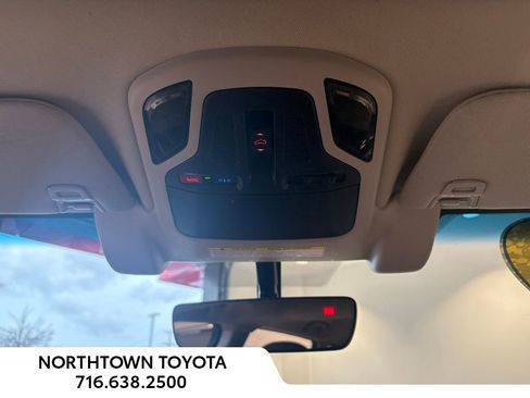 Used 2020 Subaru Outback Limited image 19