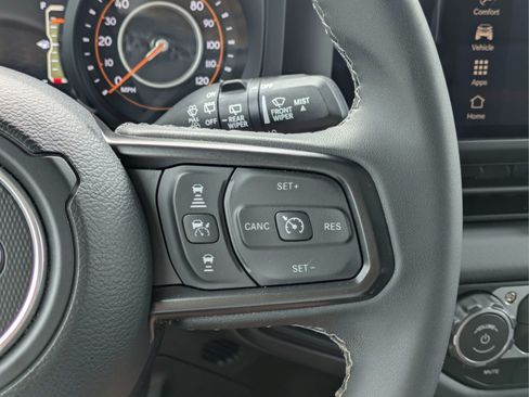 Used 2026 Jeep Wrangler Unlimited Rubicon AWD/4WD image 24