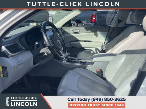 Used 2017 Kia Optima EX w/ Technology Package FWD image 17