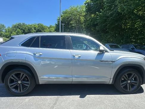 Used 2022 Volkswagen Atlas Cross Sport SEL R-Line AWD/4WD image 4