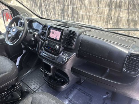 Used 2025 RAM ProMaster 2500 w/ U-Haul Equipment Group FWD image 14