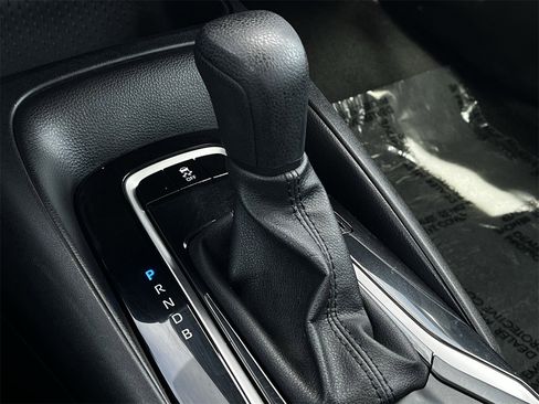 Used 2024 Toyota Corolla LE image 17