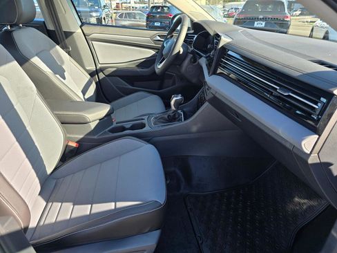 New 2026 Volkswagen Jetta SE FWD image 41