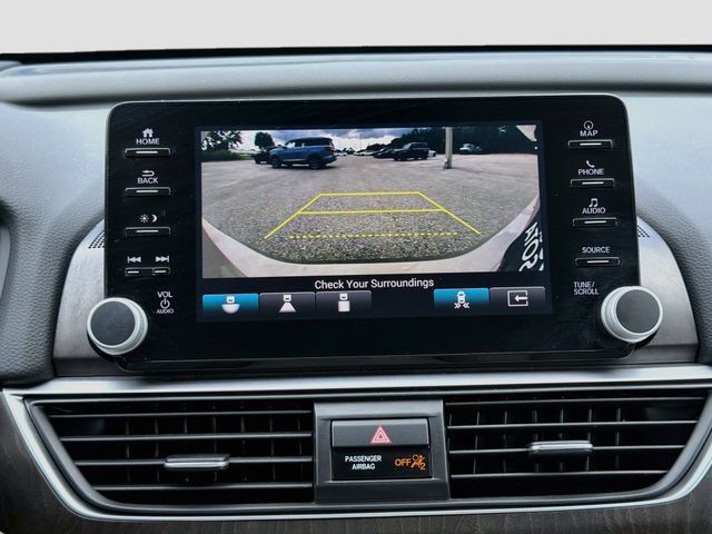 Used 2018 Honda Accord Touring image 32