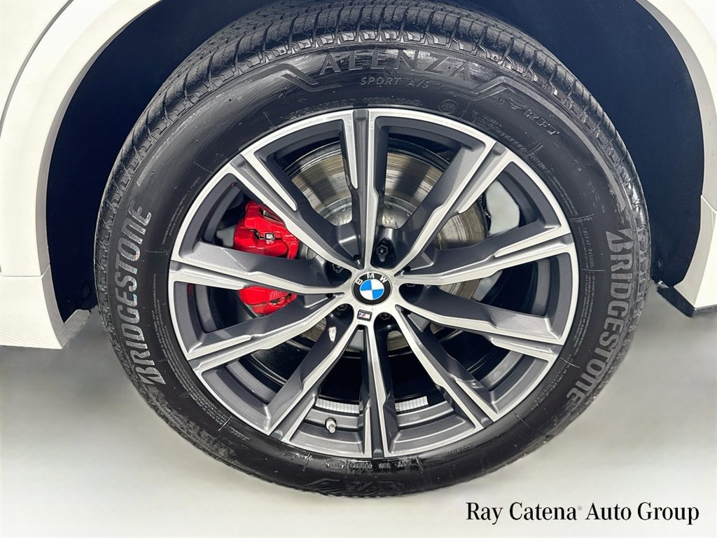 Used 2026 BMW X5 xDrive40i w/ M Sport Package AWD/4WD image 32