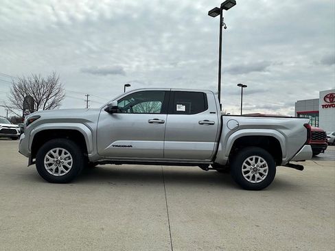 New 2026 Toyota Tacoma SR5 AWD/4WD image 2
