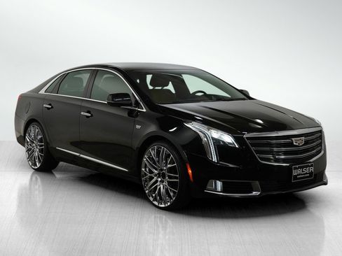 Used 2019 Cadillac XTS Luxury image 7