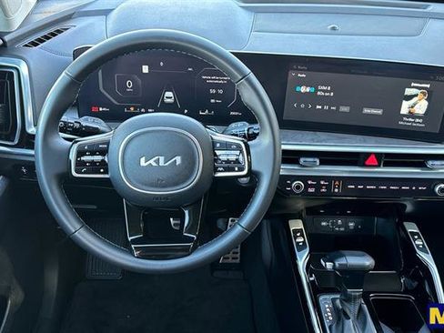 Used 2024 Kia Sorento SX image 17