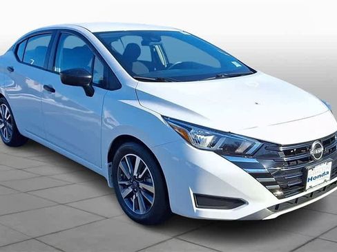 Used 2024 Nissan Versa S w/ S Plus Package image 2