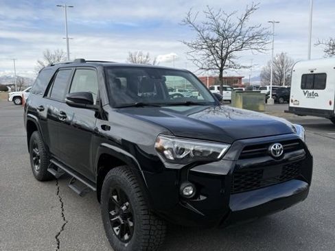 Certified 2023 Toyota 4Runner SR5 Premium image 4