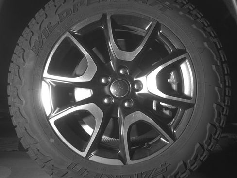 Used 2025 Jeep Compass Trailhawk image 13