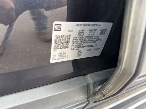 Used 2023 Chevrolet Suburban Premier AWD/4WD image 40