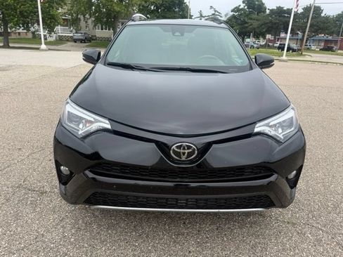 Used 2017 Toyota RAV4 SE AWD/4WD image 3