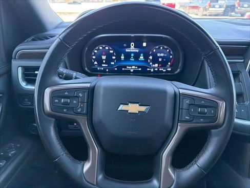 Used 2023 Chevrolet Suburban High Country image 13