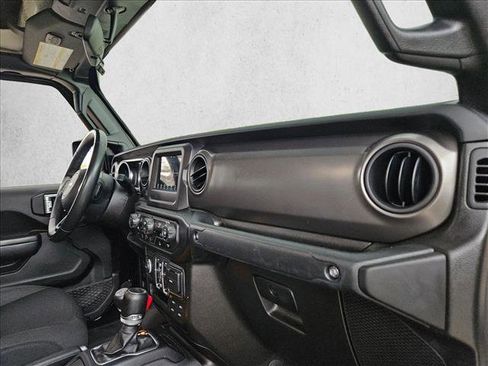 Used 2022 Jeep Gladiator Willys image 21